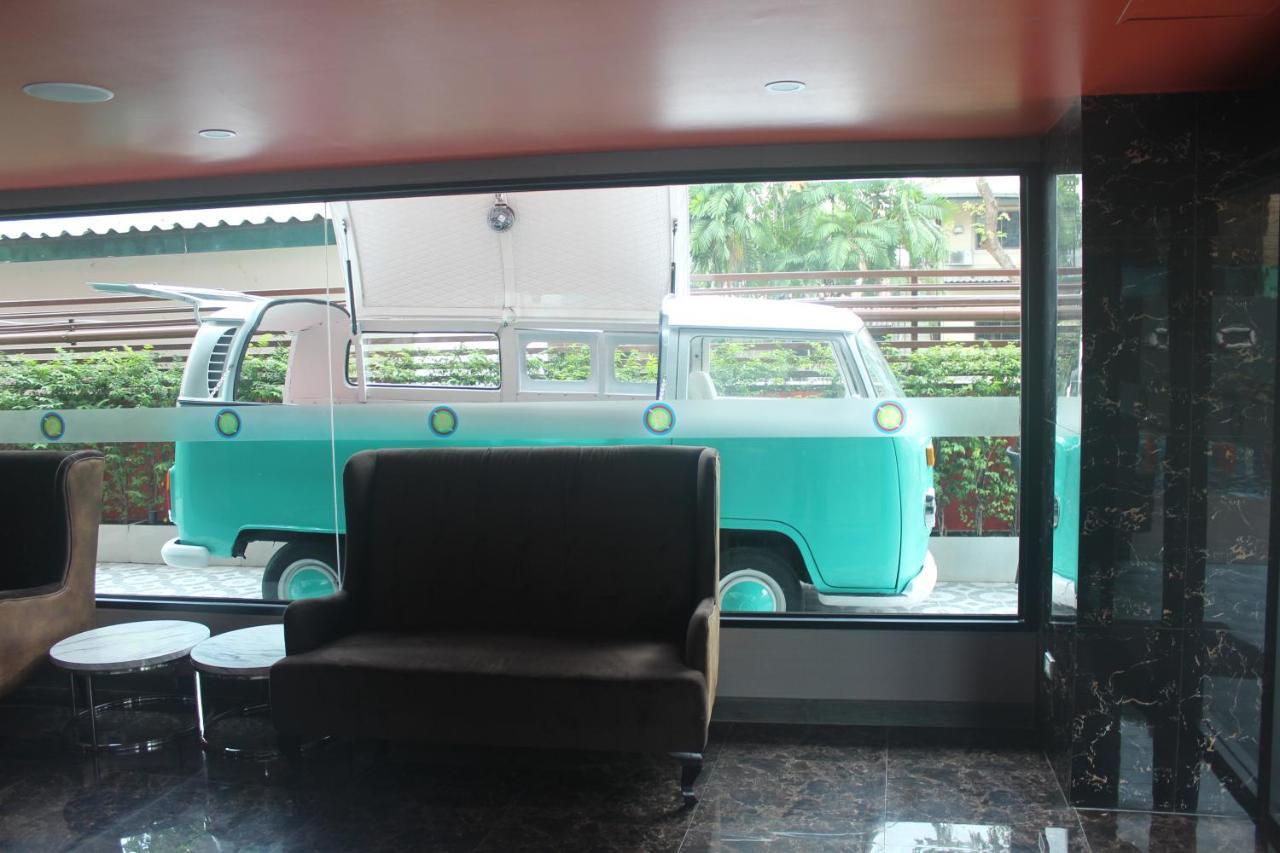 H-District Boutique Poshotel Bangkok Exteriör bild