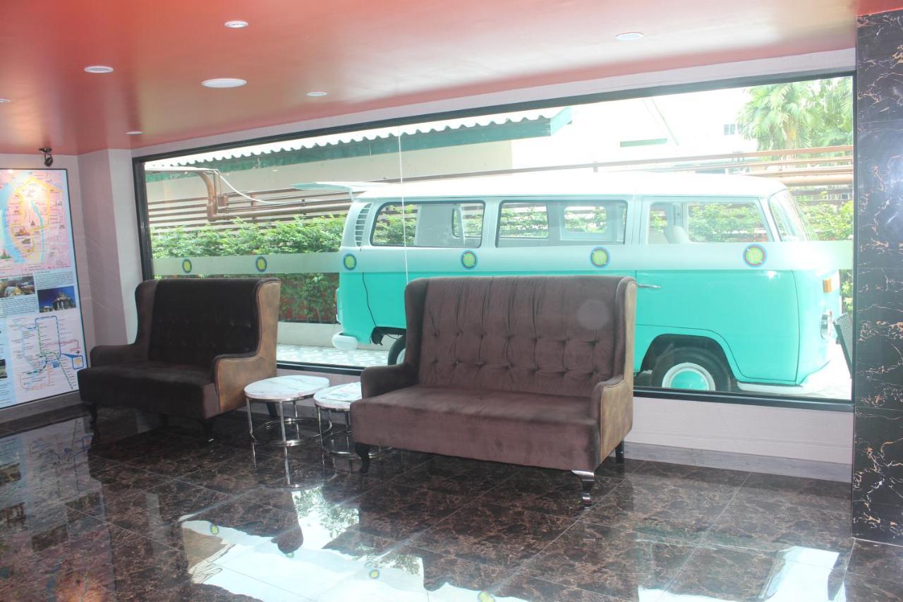 H-District Boutique Poshotel Bangkok Exteriör bild